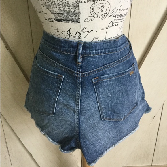 💘NWOT Juicy Couture Embellished Crystal Jeans💘 - Picture 2 of 8